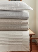 Monroe MONROE Queen quilted coverlet ivory 1000843 View 2